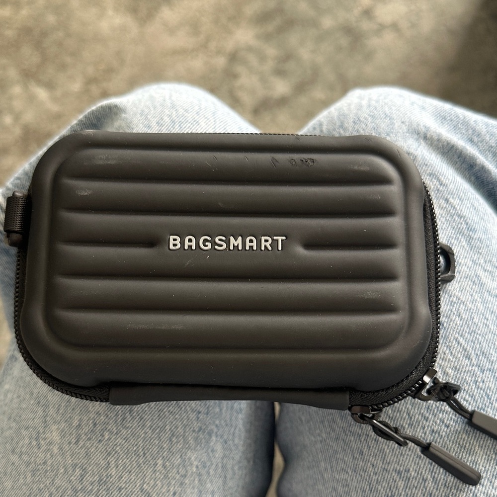 BAGSMART Cream Compact Digital Camera Case - Picture 7 of 7